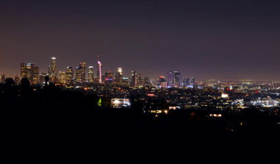 Fototapeta premium Los Angeles downtown view at night, panorama view from griffith park