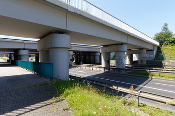 Fototapeta na wymiar Most drogowo-kolejowy