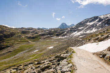Murtèl, Corvatsch, Bergstation, Bergbahn, Wanderweg, Wanderer, fuorcla surlej, Piz Corvatsch, Piz Roseg, Oberengadin, Sommer, Schneefeld, Graubünden, Schweiz