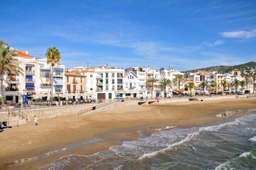 Fototapeta na wymiar スペインシッチェスの海辺風景　Beautiful seaside landscape of Sitges