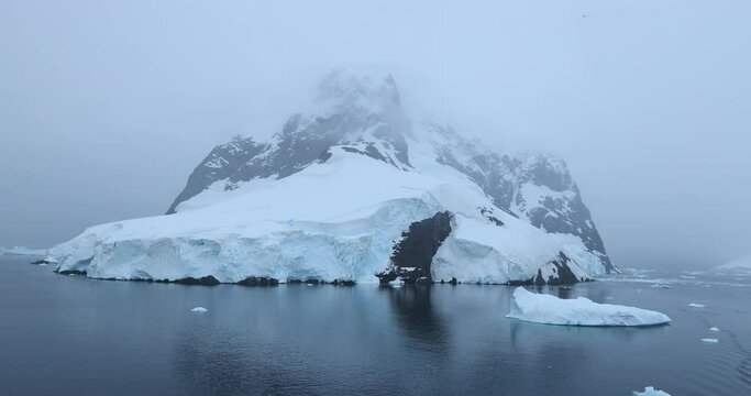 WS Large iceberg in Lemaire Chanel / Antarctic Peninsula, Antarctica