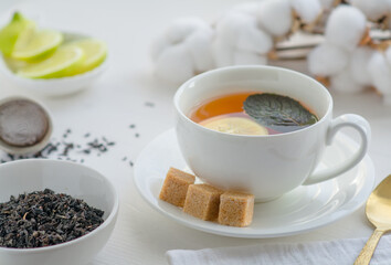 tea with lemon and mint