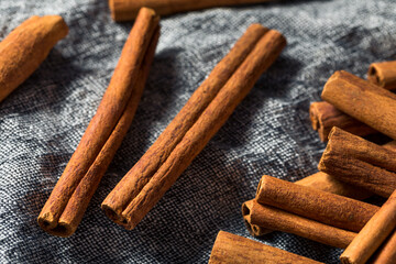 Raw Organic Cassia Cinnamon Sticks