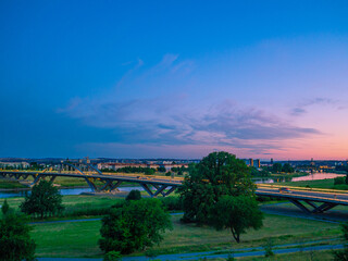 Waldschlösschenbrücke Dresden bei Abendrot