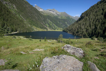 Fototapeta na wymiar Der Riesachsee in der Steiermark, Österreich, im Sommer