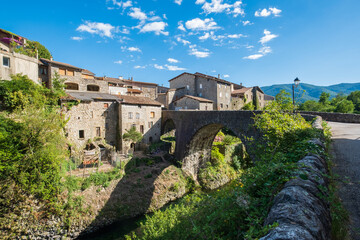 Fototapeta premium France, Ardèche : Jaujac, village de caractère.