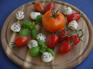 Pasta mit Tomate Mozzarella
