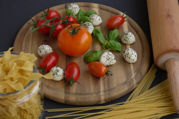 Pasta mit Tomate Mozzarella