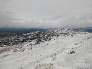 Montaña nevada en pleno invierno en Toledo