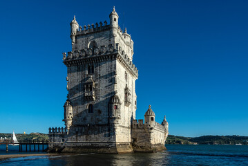 Torre de Belem en Lisboa con cielo azul