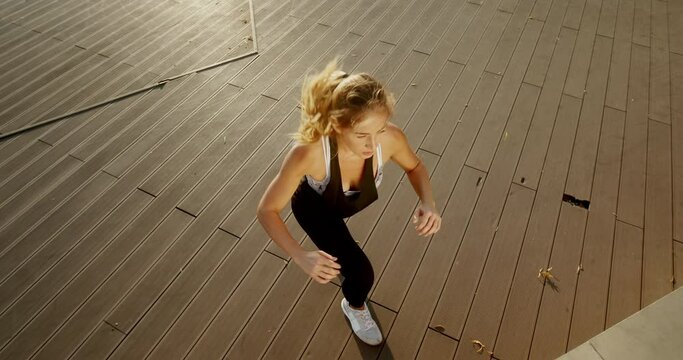 Girls orkout whis cardio and willpower