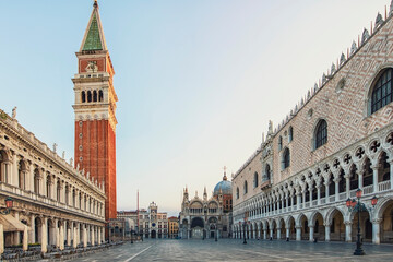 Naklejka premium The city of Venice in the morning, Italy