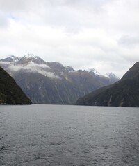 世界遺産ミルフォード・サウンドの風景(ニュージーランド)