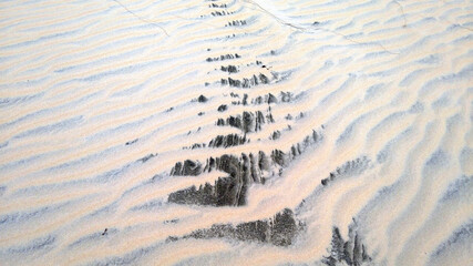traces on sand