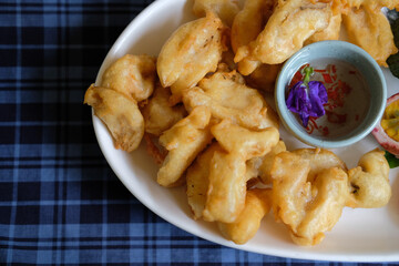 fried mushroom with dipping sauce