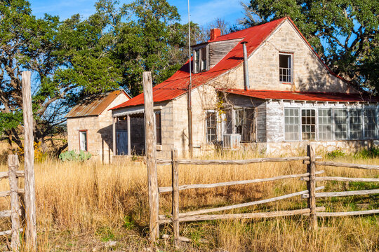 Old Abandoned Farm House, Fredericksburg, Texas, USA