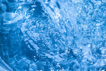 Waves and soft water droplets in a circle