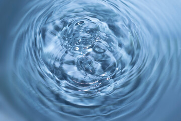 Waves and soft water droplets in a circle