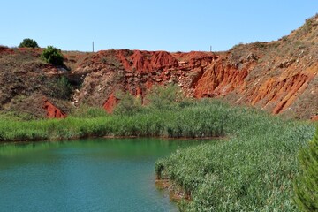 Otranto - Scorcio dalla riva del lago di bauxite
