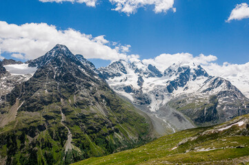 Obraz premium Piz Roseg, Piz Scerscen, Piz Sella, Wanderweg, Val Roseg, Fuorcla Surlej, Murtèl, Corvatsch, Gletscher, Piz Bernina, Tschierva Gletscher, Piz Tschierva, Engadin, Alpen, Graubünden, Sommer, Schweiz