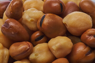 Chickpeas & fava beans (foul) on white background