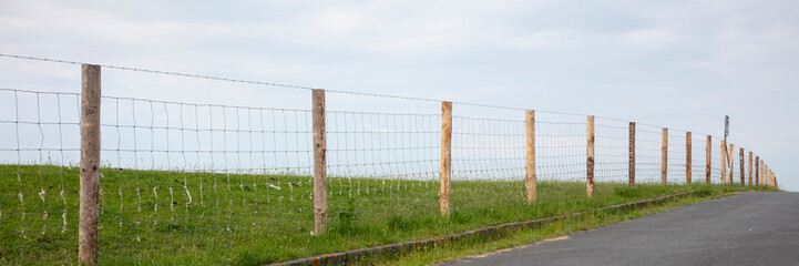 Weidezaun am Deich, Krummh&ouml;rn, Ostfriesland, Niedersachsen, Deutschland