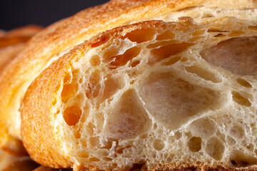 Detailaufnahme eines knusprigen Baguettes