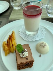 Dessert, assiette gourmande 