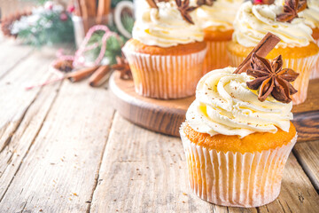 Christmas Eggnog Cupcakes
