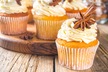 Christmas Eggnog Cupcakes