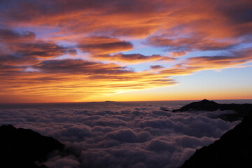 穂高岳山荘からの夕景