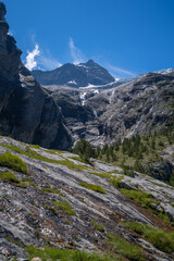 Fototapeta na wymiar Rosenlaui Wasserfall oberhalb Gletscherschlucht Klein Wellhortn, Rosenlauigletscher Berner Oberland 