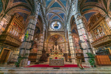 Fototapeta na wymiar 世界遺産シエナ歴史地区のシエナ大聖堂