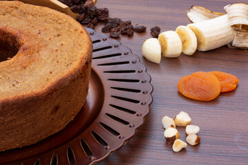 banana cake.