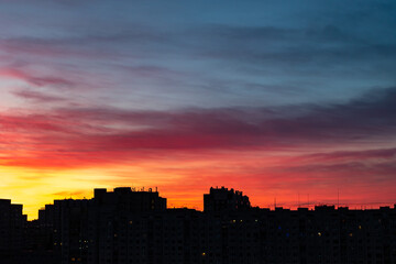 Fototapeta premium magnificent dawn over the city