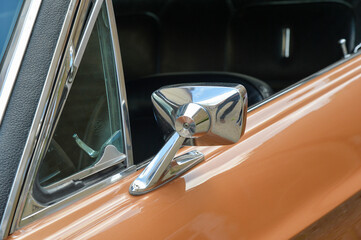 alter oldtimer gecleaned detail interieur exterieur chrom bronze