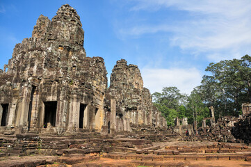 カンボジアのアンコール遺跡群　Beautiful historic Angkor ruins in Cambodia