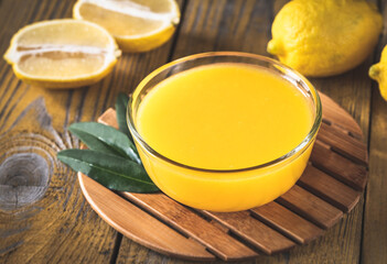 Glass bowl of lemon curd