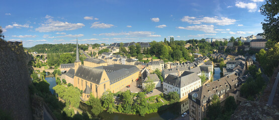 Fototapeta na wymiar Vue panoramique du Grund - Luxembourg