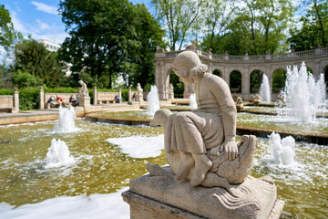 Figur am Märchenbrunnen aus dem Jahr 1913 im Volkspark Friedrichshain in Berlin