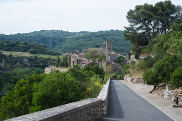 Fototapeta na wymiar view of the famous medieval village of Minerve in France