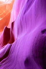 Crédence de cuisine en verre imprimé Violet Image panoramique du coucher de soleil coloré sur le Grand Canyon dans le parc national du Grand Canyon depuis la partie sud de la rive, Arizona, États-Unis, par une journée nuageuse ensoleillée avec un ciel bleu ou doré