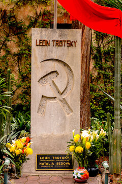 COYOACAN, MEXICO - OCT 28, 2016: Leon Trotsky grave with the Soviet symbolic in his House Museum, a place honoring Lev Davidovich Trotskiy and an organization that works to promote political asylum