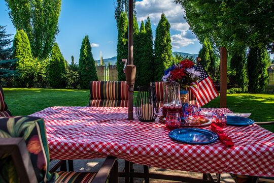 4th Of July Picnic In Backyard