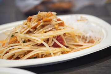 Som tum Thai papaya salad