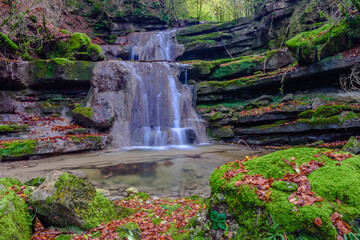 Obraz premium Waterfall in the wilderness (Catalonia, Spain), Vallfogona de Ripolles