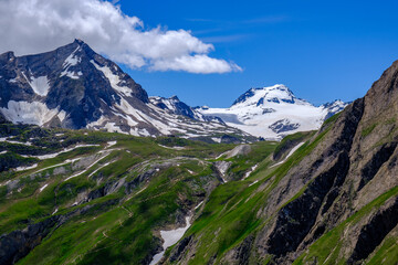Fototapeta na wymiar La Punta d'Arbola 3.235 m, Alpi Lepontine, vista dal Passo Gries