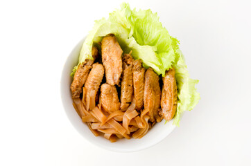 鶏手羽中とこんにゃくの煮物