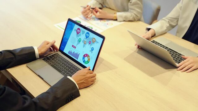 ビジネスミーティング　PC画面