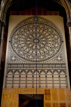 REIMS, FRANCE - JUN 9, 2015: Cathedral of Notre-Dame of Rheims,  Champagne-Ardenne, France. It's the seat of the Archdiocese of Reims, where the kings of France were crowned